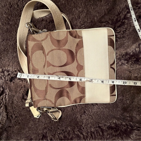 Coach Signature Brown and Cream Crossbody Bag. Absolutely adorable  super clean - Picture 10 of 11